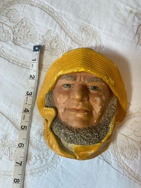 Fisherman Chalkware Head Sailor Figurine Vintage Helmsman 1984 Wall Hanger
